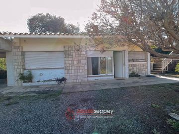 VENTA 2 CASAS en AGUA DE ORO  - 3500M2 - EXCELENTE UBICACIÓN