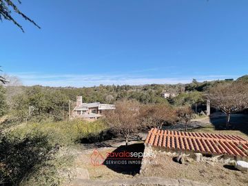 VENTA 2 CASAS en AGUA DE ORO  - 3500M2 - EXCELENTE UBICACIÓN
