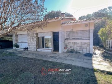 VENTA 2 CASAS en AGUA DE ORO  - 3500M2 - EXCELENTE UBICACIÓN
