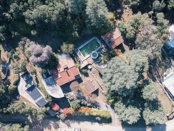 VENTA 2 CASAS en AGUA DE ORO  - 3500M2 - EXCELENTE UBICACIÓN