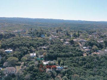 VENTA 2 CASAS en AGUA DE ORO  - 3500M2 - EXCELENTE UBICACIÓN