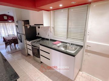 VENTA 2 CASAS en AGUA DE ORO  - 3500M2 - EXCELENTE UBICACIÓN