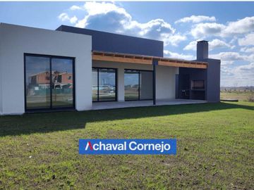 VENTA casa en el barrio Riberas, Puertos (3 dormitorios, dependencia, galeria, jardin)