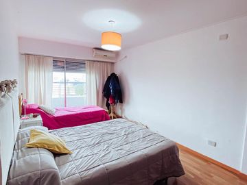 Departamento en venta - 2 Dormitorios 1 Baño - 90 mts2 - La Plata