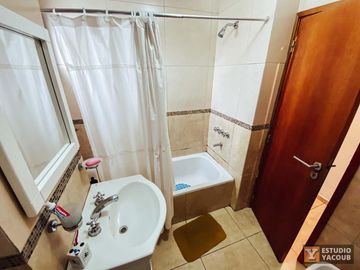 Departamento en venta - 2 Dormitorios 1 Baño - 90 mts2 - La Plata