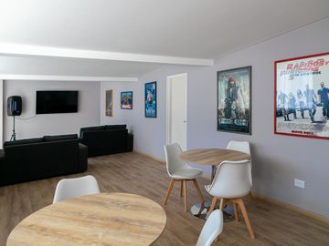 Venta Departamento dos dormitorios cochera y baulera Centro Rosario