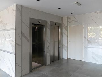 Venta Departamento dos dormitorios cochera y baulera Centro Rosario