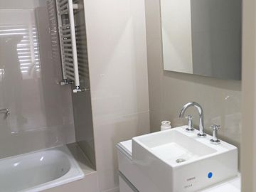 Venta Departamento dos dormitorios cochera y baulera Centro Rosario