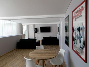 Venta Departamento dos dormitorios cochera y baulera Centro Rosario