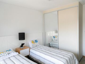 Venta Departamento dos dormitorios cochera y baulera Centro Rosario