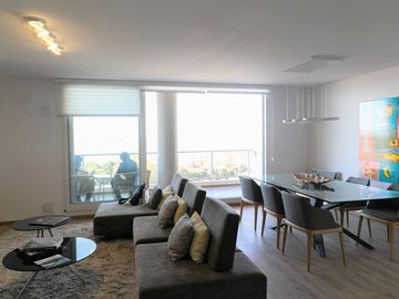 Venta Departamento dos dormitorios cochera y baulera Centro Rosario