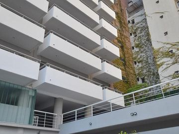 Venta Departamento dos dormitorios cochera y baulera Centro Rosario