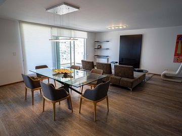 Venta Departamento dos dormitorios cochera y baulera Centro Rosario