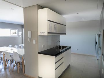 Venta Departamento dos dormitorios cochera y baulera Centro Rosario