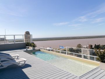 Venta Departamento dos dormitorios cochera y baulera Centro Rosario