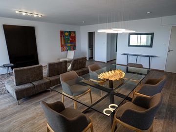 Venta Departamento dos dormitorios cochera y baulera Centro Rosario