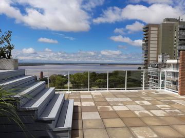 Venta Departamento dos dormitorios cochera y baulera Centro Rosario