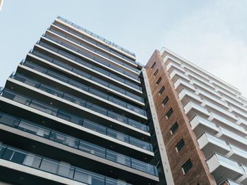 Venta Departamento dos dormitorios cochera y baulera Centro Rosario