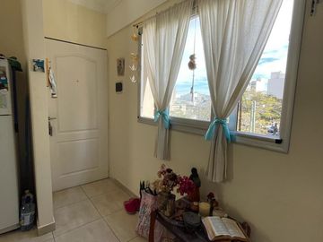Departamento en venta de 2 ambientes con balcón al frente