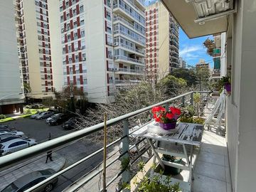 Departamento en venta de 2 ambientes con balcón al frente