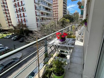 Departamento en venta de 2 ambientes con balcón al frente