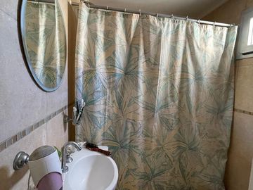 Departamento en venta de 2 ambientes con balcón al frente