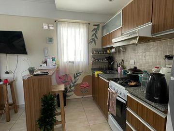 Departamento en venta de 2 ambientes con balcón al frente