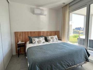 Excelente departamento 2 dormitorios en Townhouse Pilara