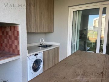Excelente departamento 2 dormitorios en Townhouse Pilara
