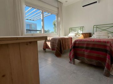Excelente departamento 2 dormitorios en Townhouse Pilara