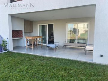 Excelente departamento 2 dormitorios en Townhouse Pilara