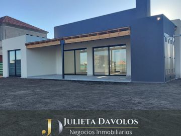 Casa en  Venta 5 Ambientes Puertos del lago Barrio Riberas-Escobar-Maschwitz