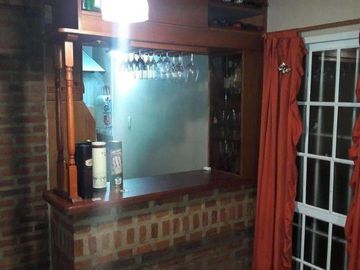 Casa venta - 3 dormitorios 1 baño - 136  mts2 - Etcheverry