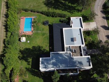 Lindisima Casa en Club Privado  Finca La Montaña