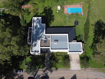 Lindisima Casa en Club Privado  Finca La Montaña