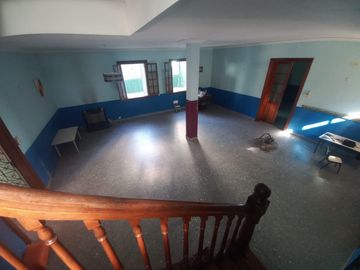 Casa sobre doble lote en Banfield Oeste