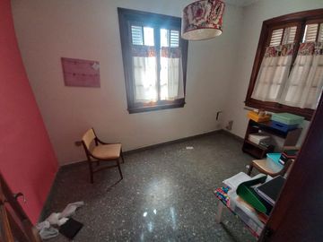 Casa sobre doble lote en Banfield Oeste