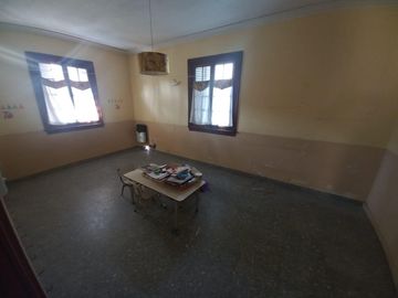 Casa sobre doble lote en Banfield Oeste