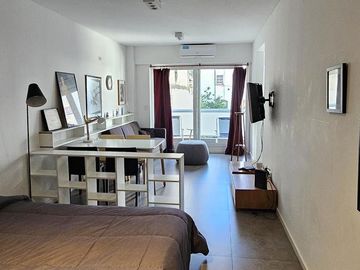 Quirno Costa 1200 piso 3ro - Contrafrente - Monoambiente.
