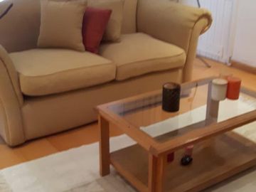 Casa tres ambientes con patio y quincho a la venta en Wilde