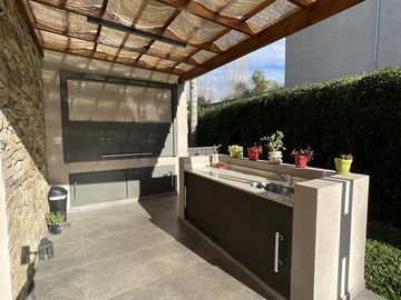 Casa en venta 4 amb en barrio cerrado Altos del Sol
