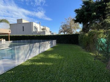 Casa en venta 4 amb en barrio cerrado Altos del Sol