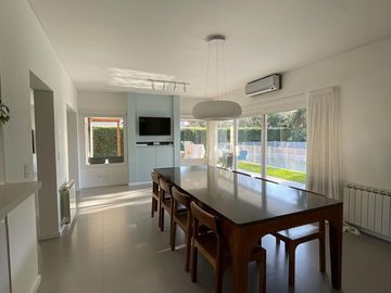 Casa en venta 4 amb en barrio cerrado Altos del Sol