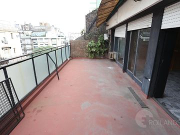 Venta Departamento 3 Ambientes con Balcón Terraza y Espacio Guardacoche en Recoleta