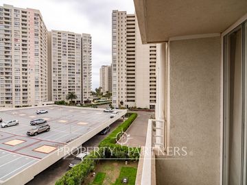 Excelente departamento de 3 dormitorios y 2 baños, ubicado a solo pasos de la Avenida del Mar