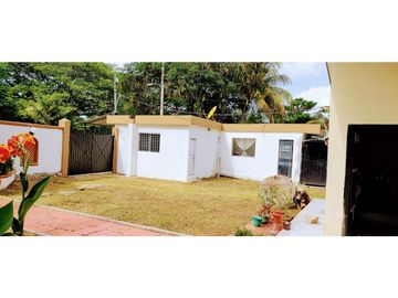 Venta casa quinta con locales Kanasin Mérida Yucatán