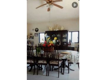 Venta casa quinta con locales Kanasin Mérida Yucatán