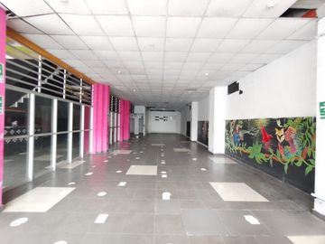 ¡EN VENTA! 4 Locales Comerciales en Iquitos cerca a Plaza 28 de Julio