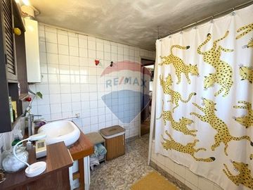 Acogedora y segura casa en pasaje La Reina