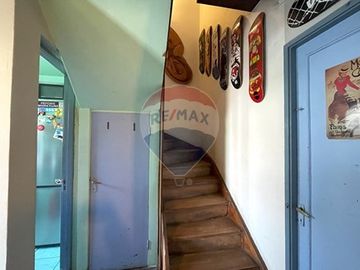 Acogedora y segura casa en pasaje La Reina